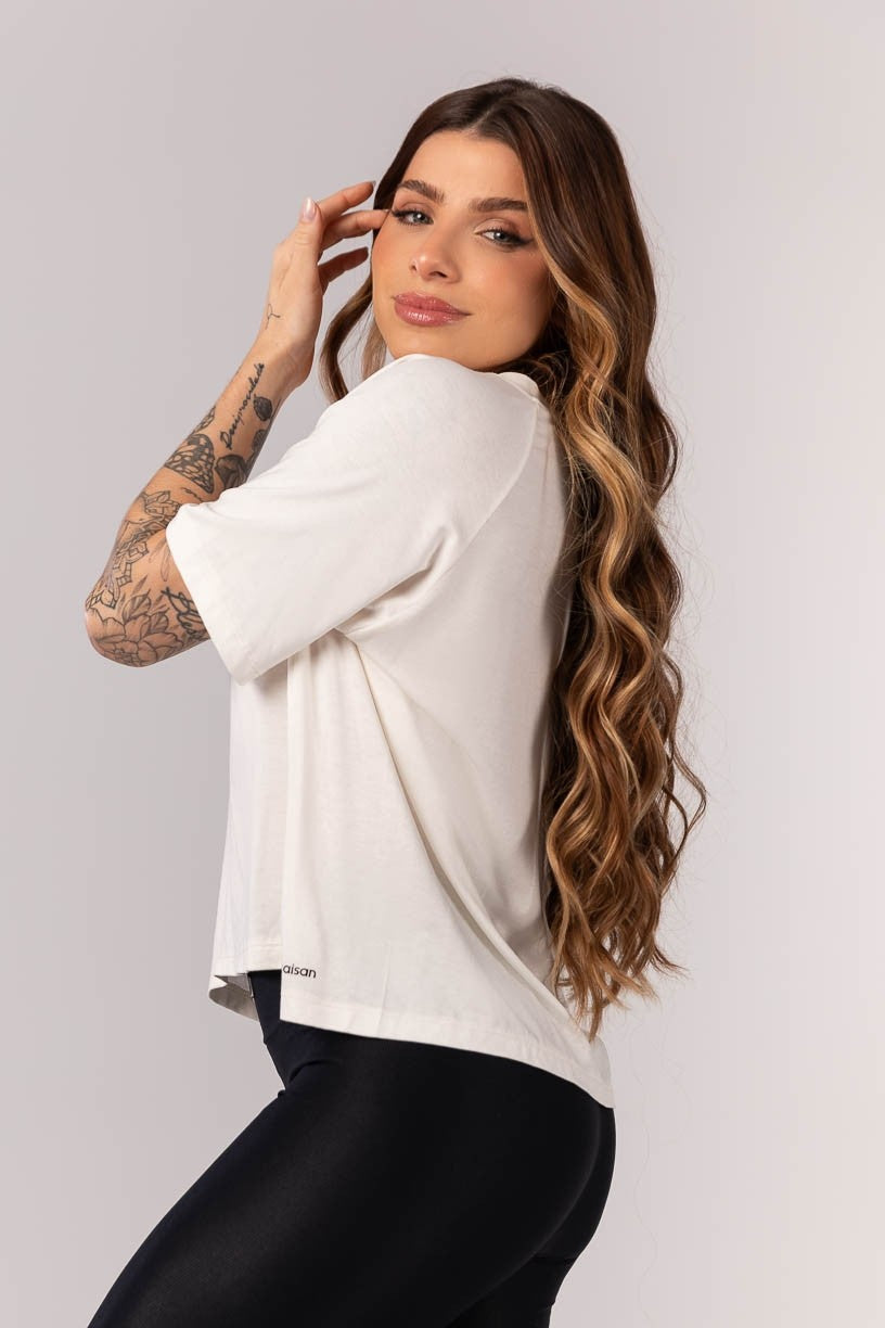 Blusa Raglan com Costas Alongadas (Off-White) | Ref: K4260-B