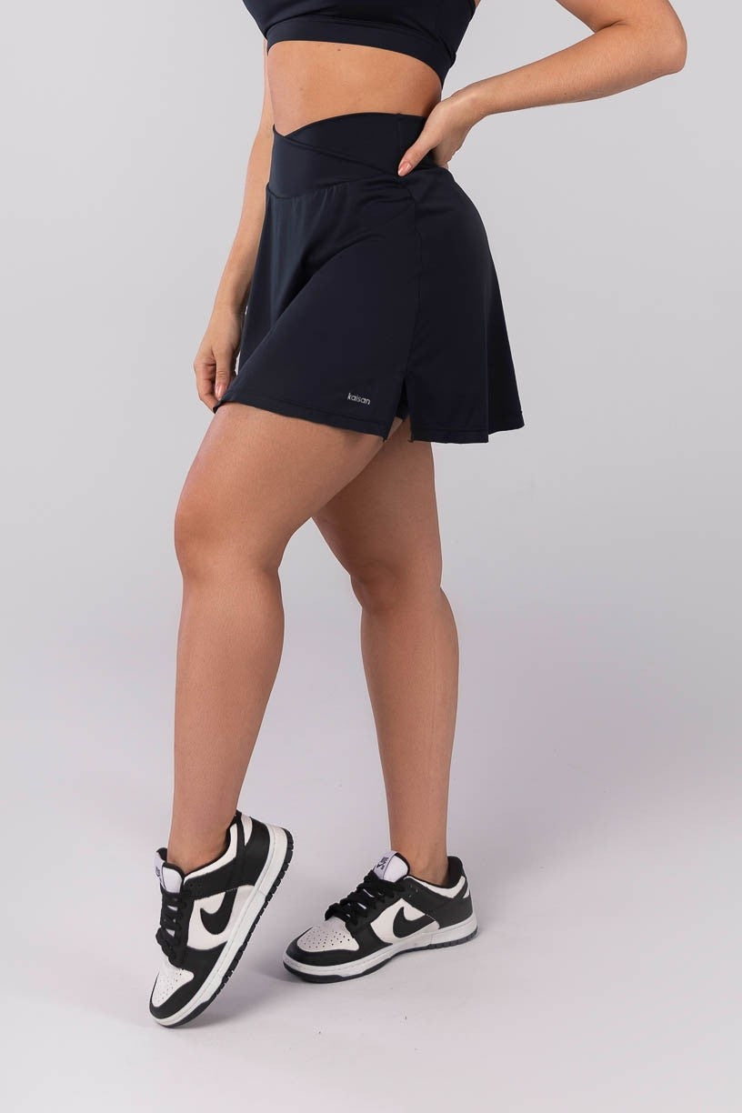 Short Saia com Cós Transpassado (Preto) | Ref: K4066-A