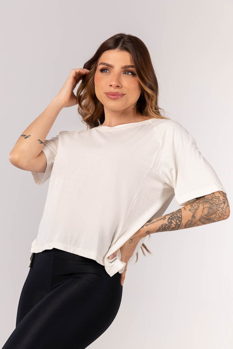 Blusa Raglan com Costas Alongadas (Off-White) | Ref: K4260-B