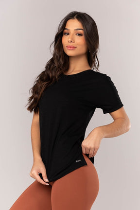 Blusa com Dobra na Manga (Preto) | Ref: K4346-A