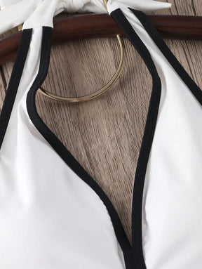 Maiô Style Decote Halter e Detalhe Flores