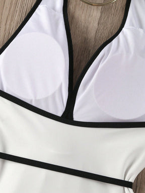 Maiô Style Decote Halter e Detalhe Flores