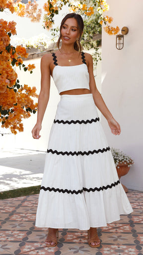 Conjunto de blusa e saia longa