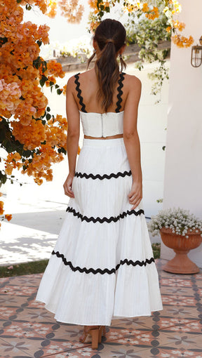 Conjunto de blusa e saia longa