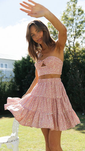 Conjuntos de saia e top cropped floral rosa