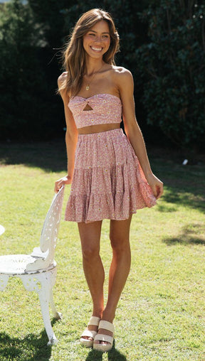 Conjuntos de saia e top cropped floral rosa